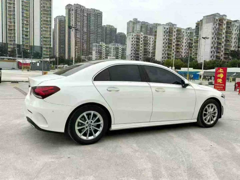 南宁22年奔驰A7