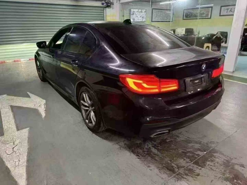 金华20年宝马5系8
