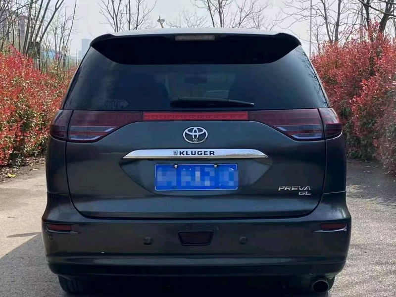 武汉10年丰田普瑞维亚4