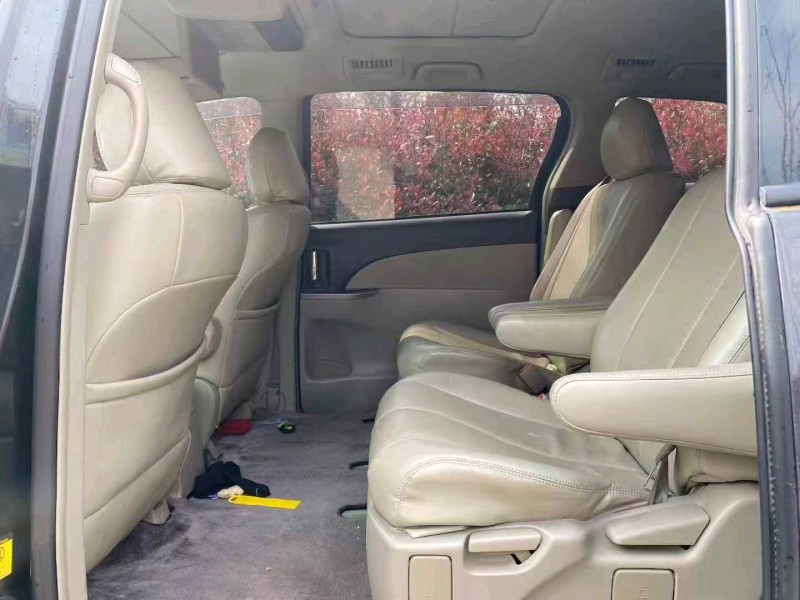 武汉10年丰田普瑞维亚7