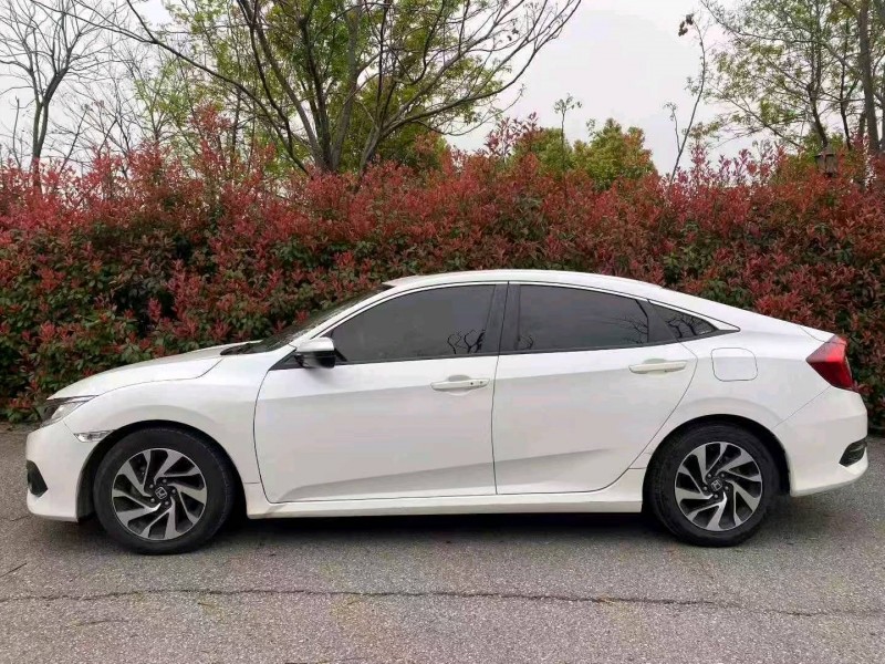 武汉18年本田思域6