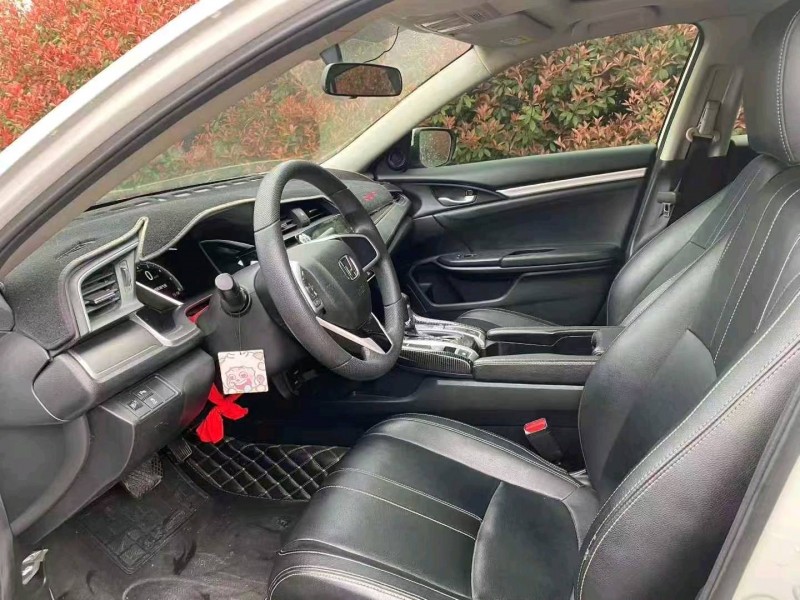 武汉18年本田思域7