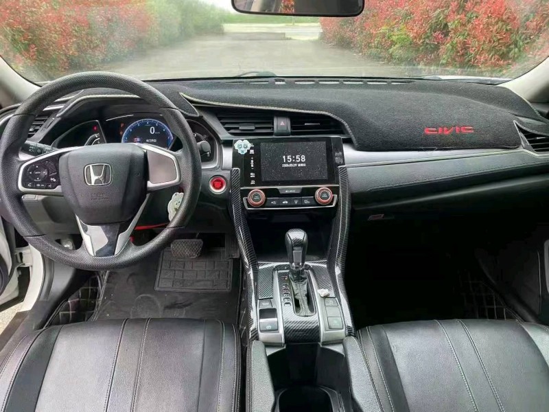 武汉18年本田思域9