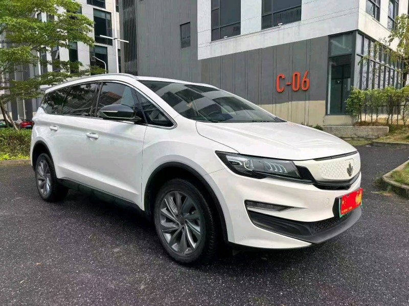 广州24年力帆汽车80V2