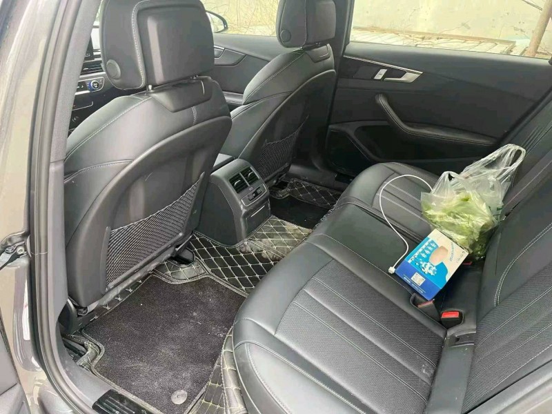 济宁24年奥迪A4L7