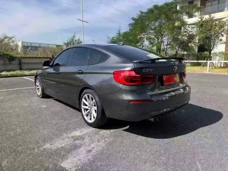 广州19年宝马3系9