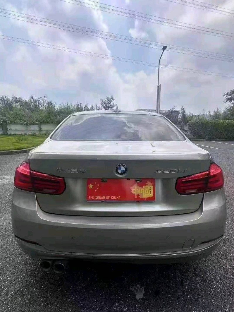 广州19年宝马3系8