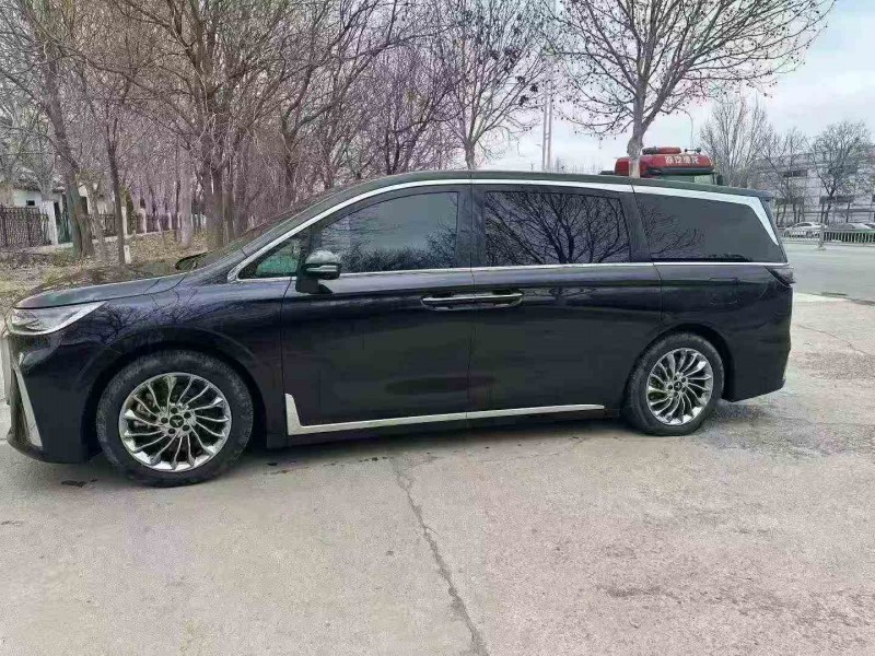 济宁24年岚图汽车梦想家2