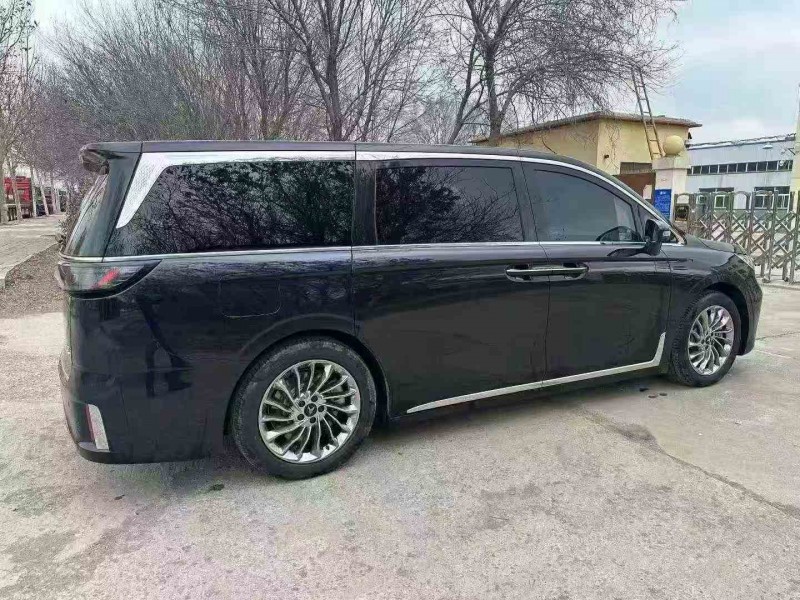 济宁24年岚图汽车梦想家6