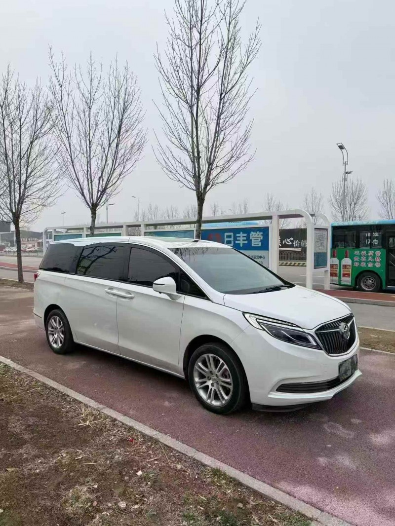 枣庄17年别克GL83