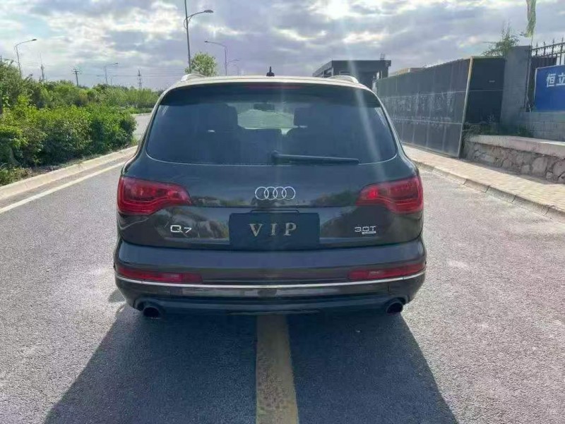 江门14年奥迪Q58