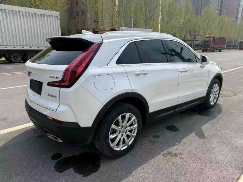长沙20年凯迪拉克XT46