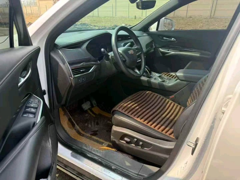 长沙20年凯迪拉克XT49