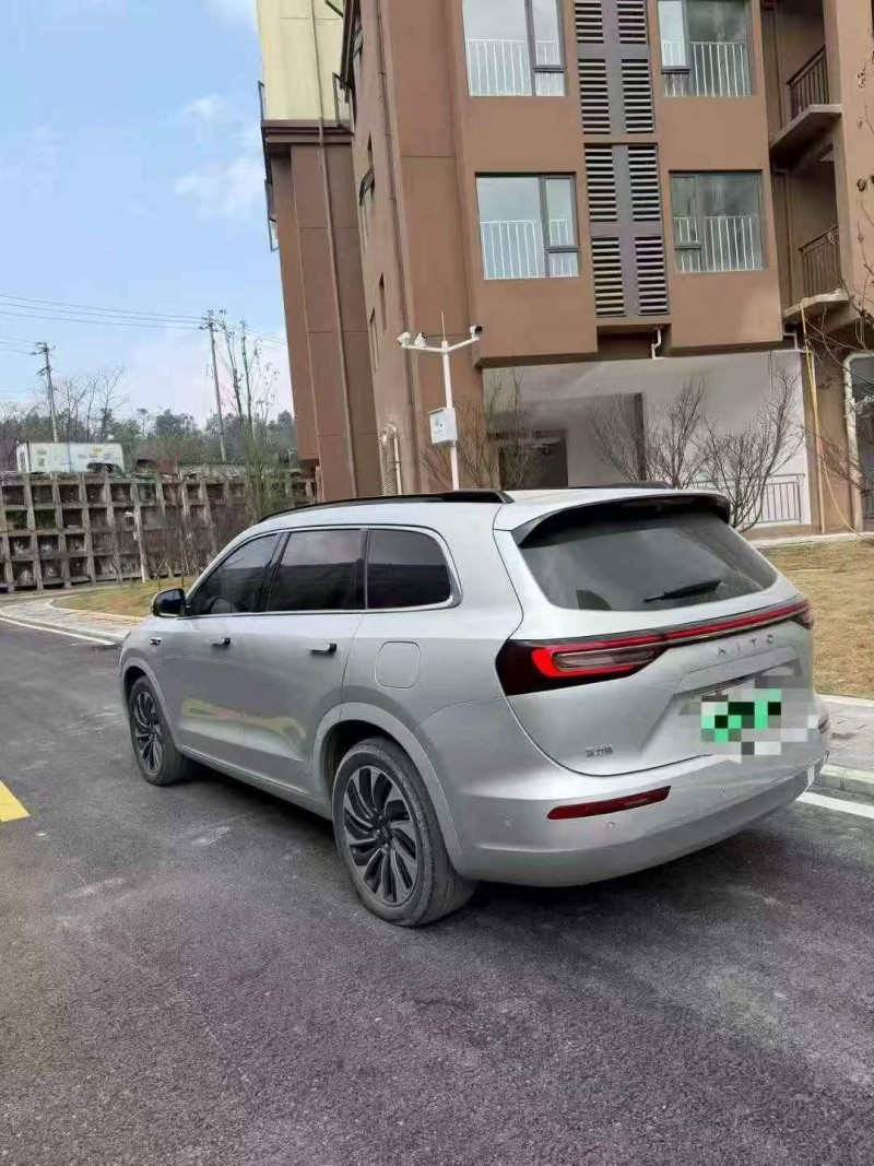 贵阳24年华为智选问界5