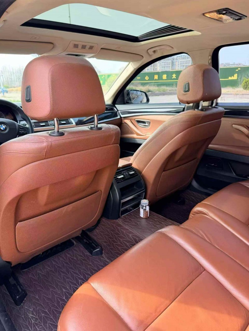 济宁17年宝马5系5