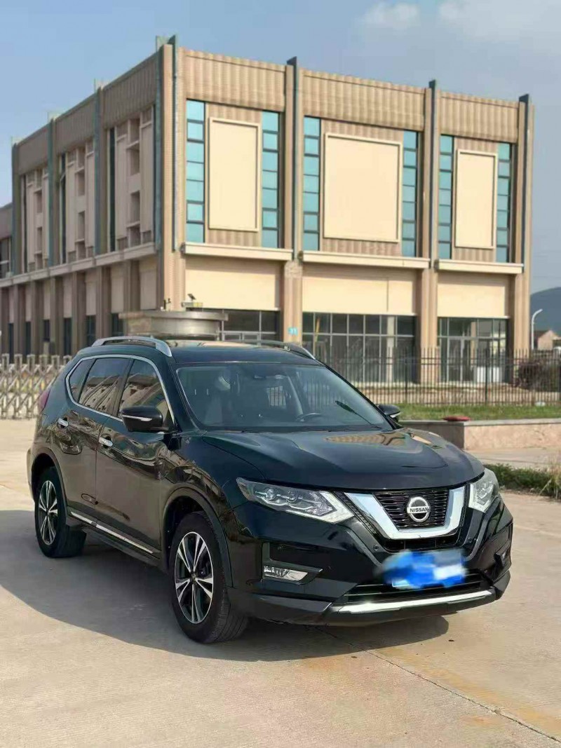 烟台21年日产奇骏3