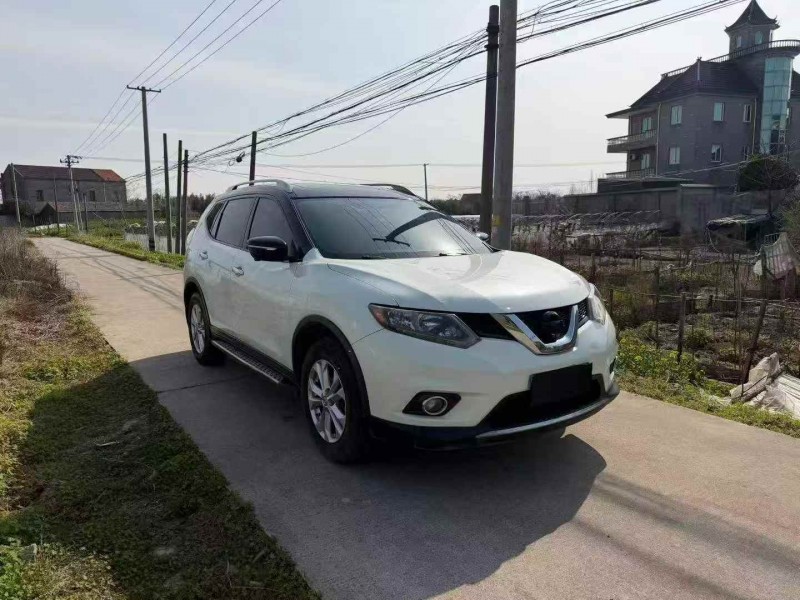 温州14年日产奇骏3