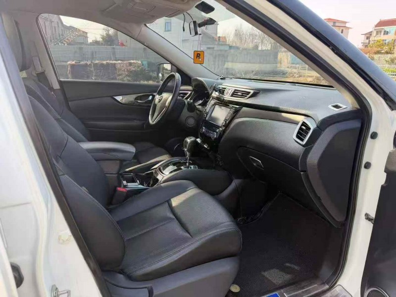 温州14年日产奇骏4