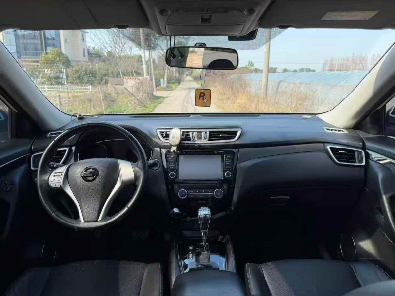 温州14年日产奇骏5