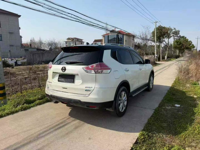 温州14年日产奇骏6