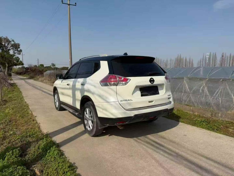 温州14年日产奇骏7