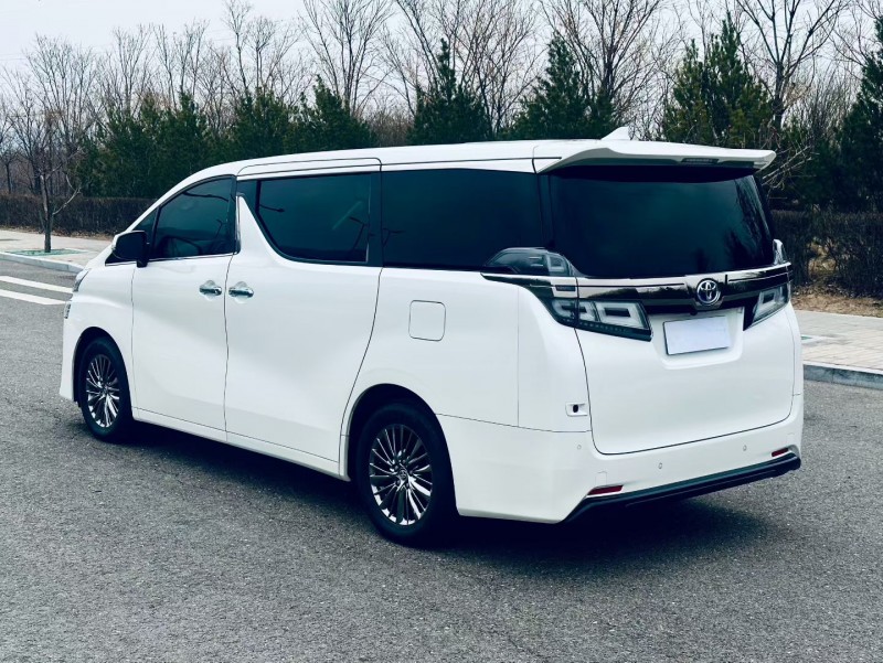 太原20年丰田威尔法9