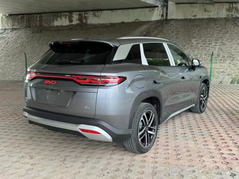 松原25年比亚迪宋8