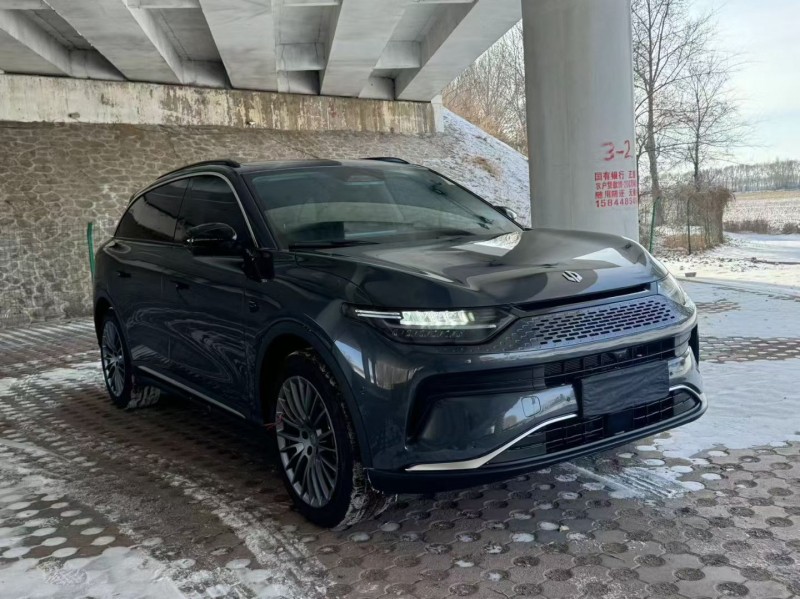 松原25年零跑汽车C112