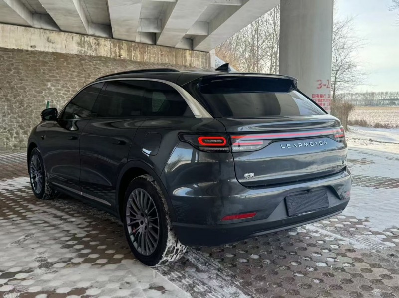 松原25年零跑汽车C117