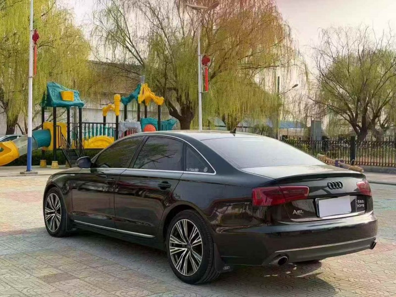 青岛13年奥迪A6L8