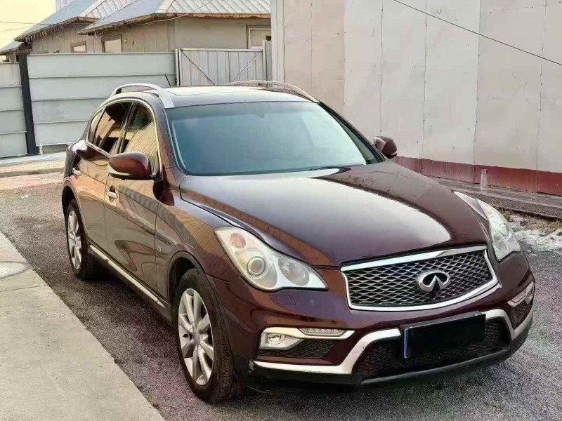 济宁17年英菲尼迪QX503