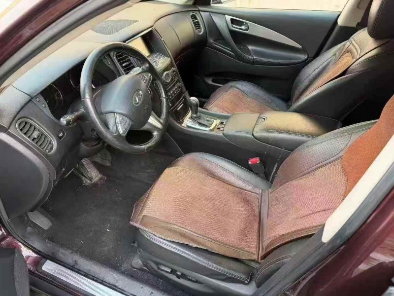 济宁17年英菲尼迪QX506