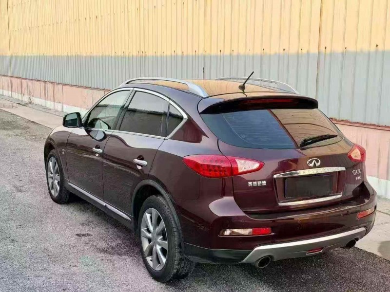 济宁17年英菲尼迪QX507