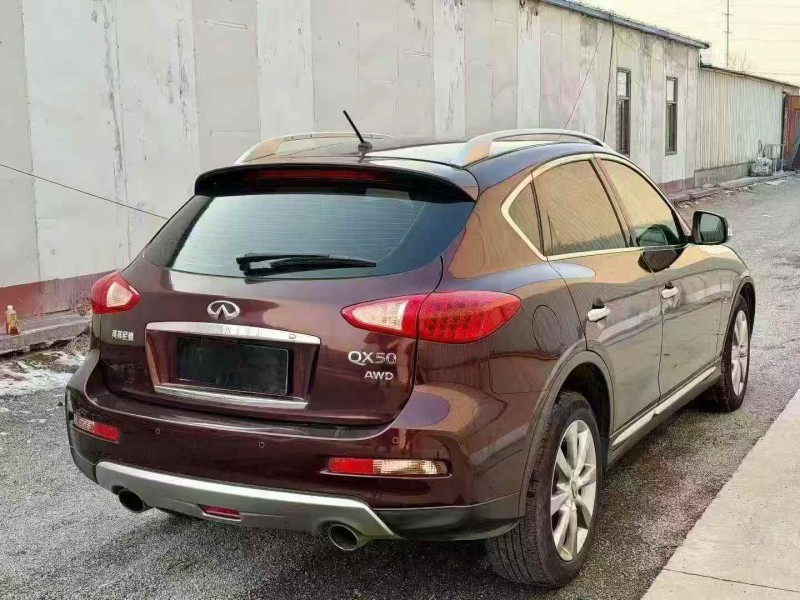 济宁17年英菲尼迪QX508