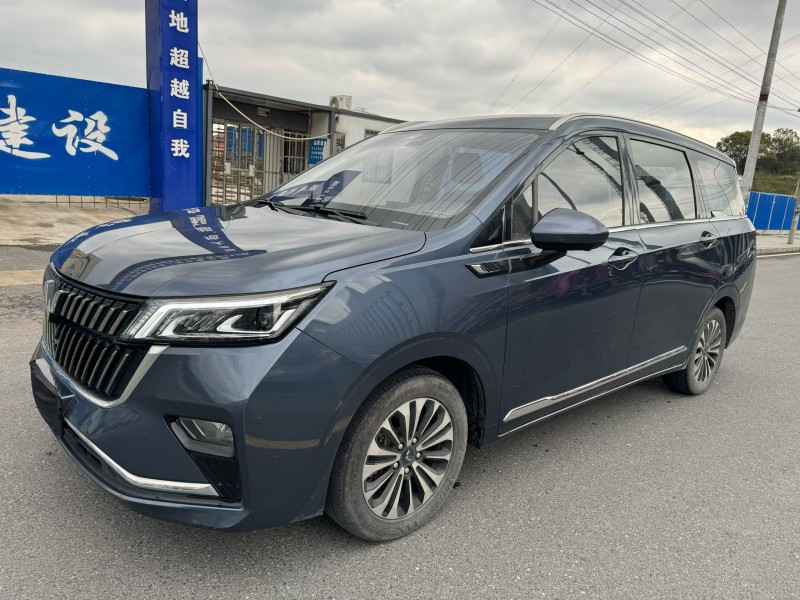 长沙22年五菱汽车佳辰8