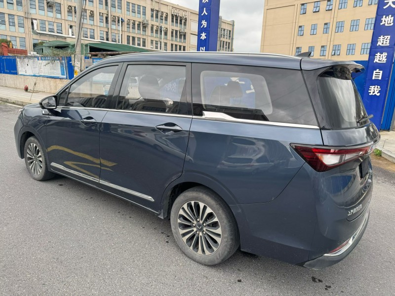 长沙22年五菱汽车佳辰9