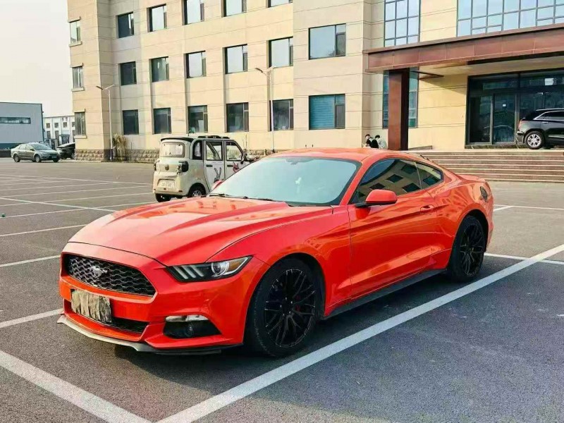 济南15年福特野马2