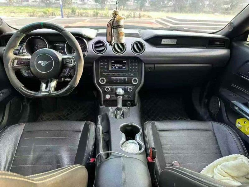 济南15年福特野马4