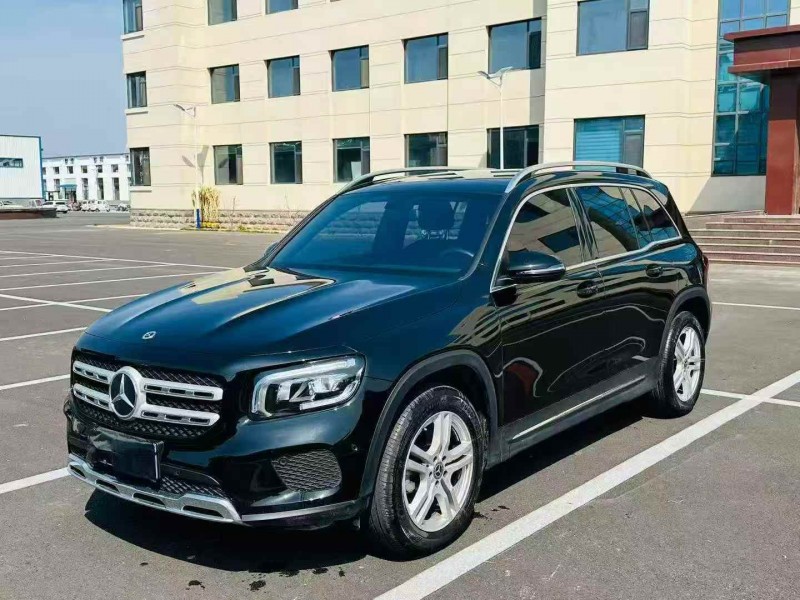 济宁23年奔驰GLB2