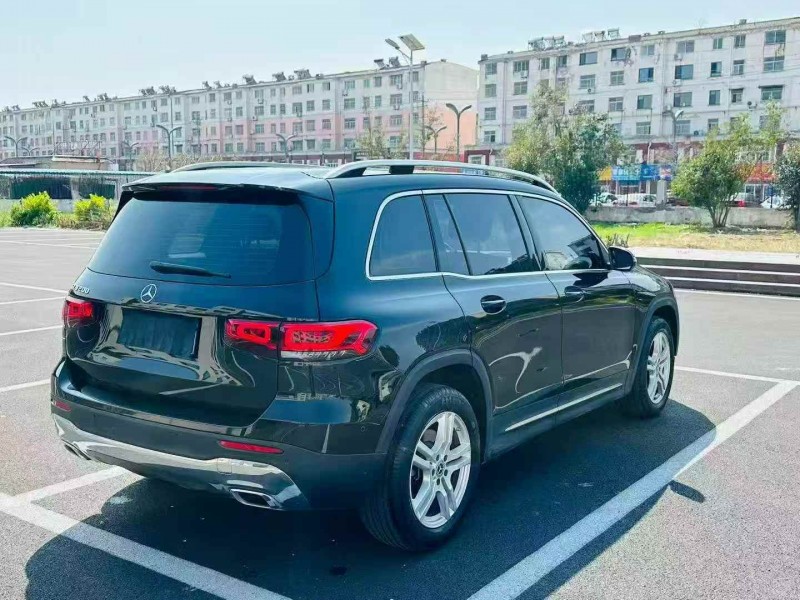 济宁23年奔驰GLB7