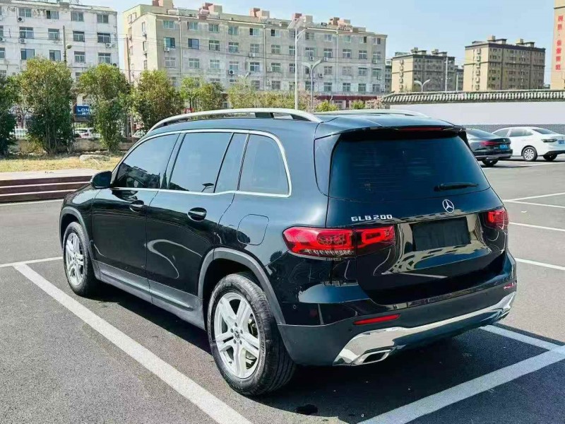 济宁23年奔驰GLB8