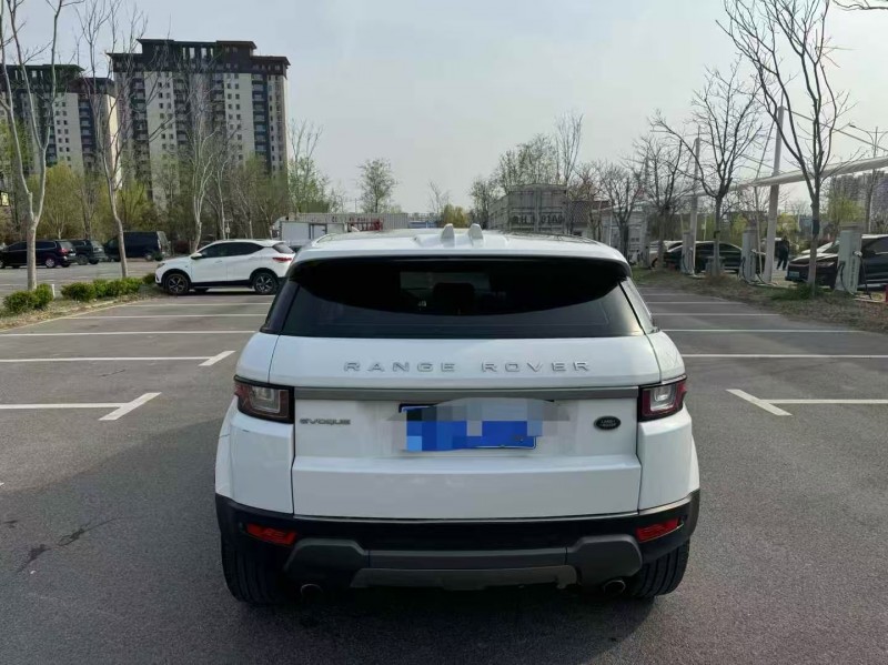 菏泽19年路虎极光9