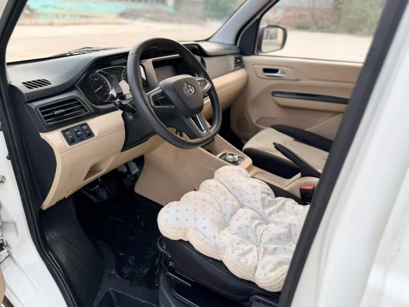 菏泽25年长安汽车跨越星6