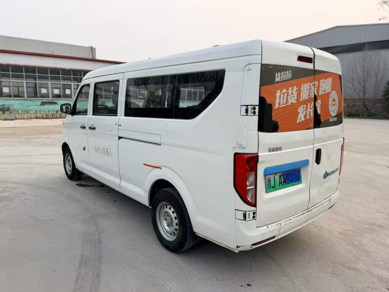 菏泽25年长安汽车跨越星8