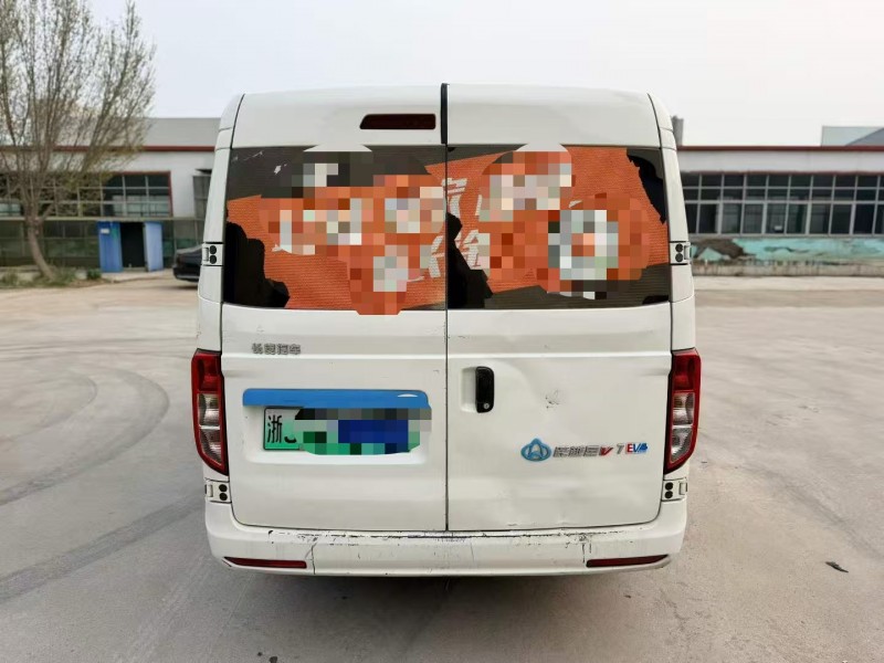 菏泽25年长安汽车跨越星9