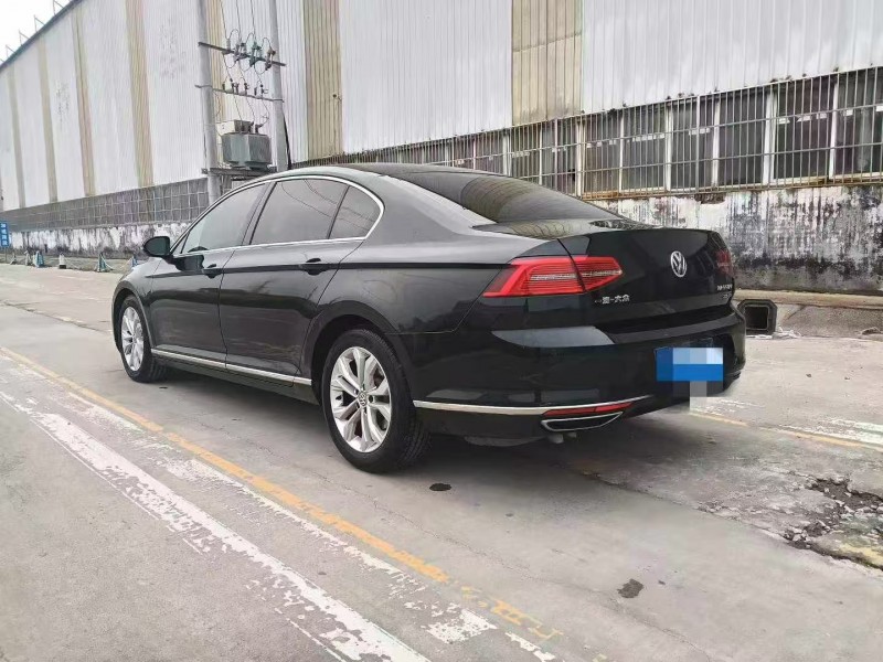 菏泽17年大众迈腾8