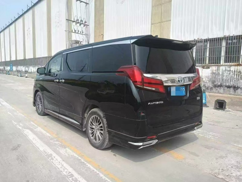 菏泽20年丰田埃尔法8