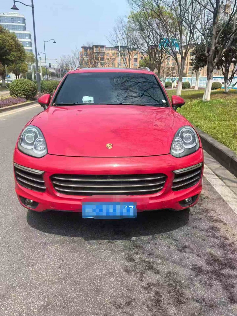 嘉兴17年保时捷卡宴1