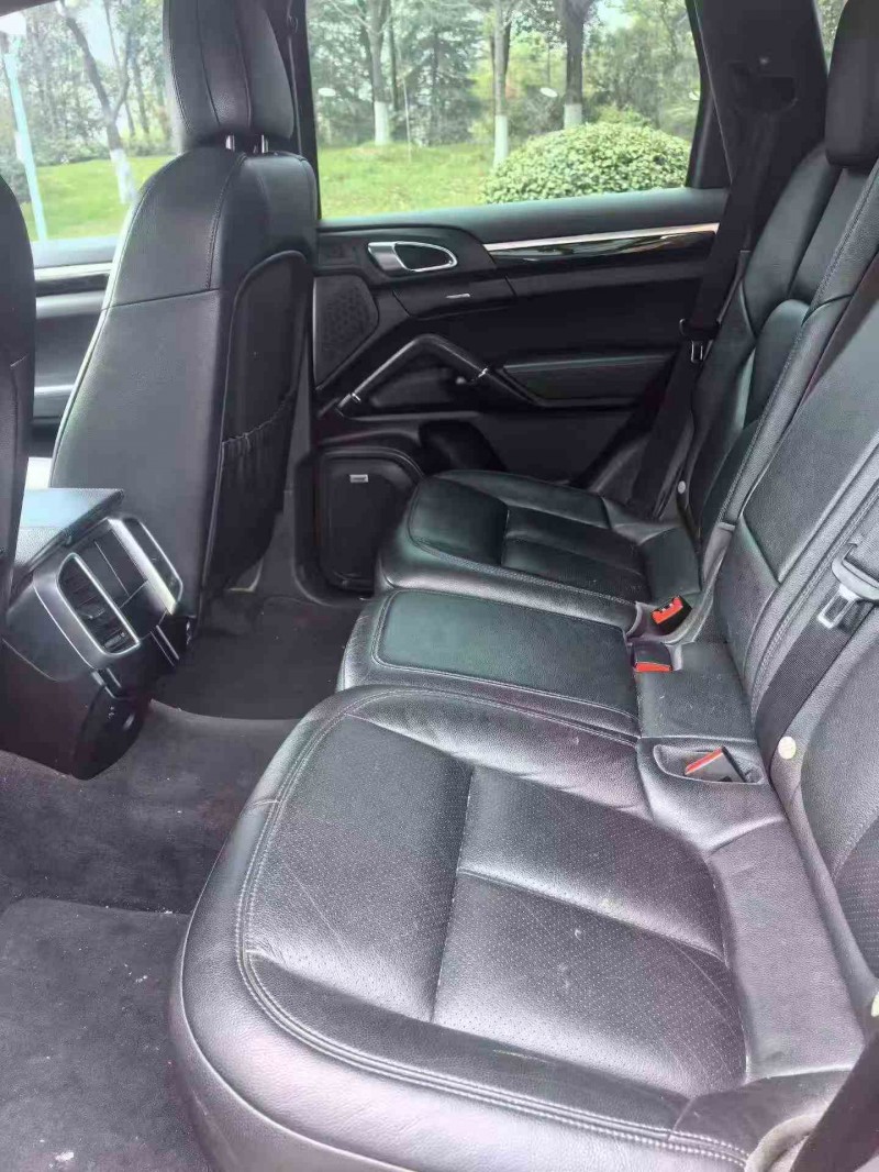 嘉兴17年保时捷卡宴5