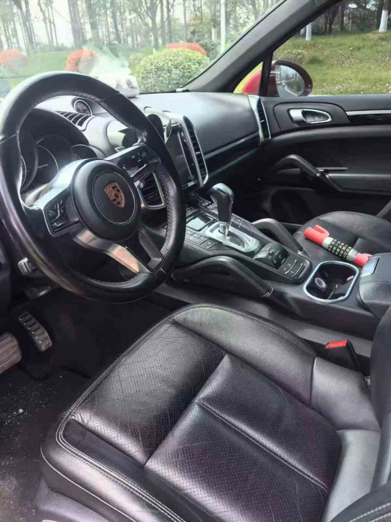 嘉兴17年保时捷卡宴6